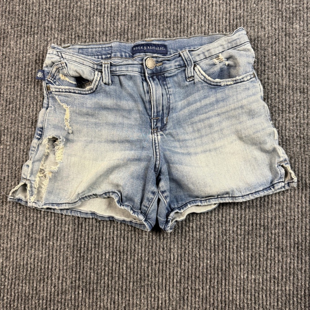 Rock & Republic Womens Size 8 Distressed Denim Shorts Light Wash Blue Low Rise - Picture 1 of 9